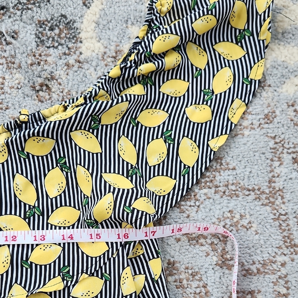 Lily White Off Shoulder Lemon Print Blouse Yellow Black Large - Picture 3 of 6